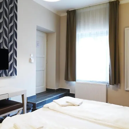 House Octogon 3* Budapest