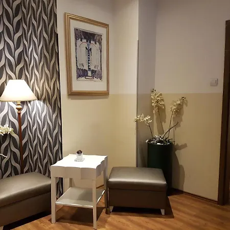 House Octogon 3* Budapest