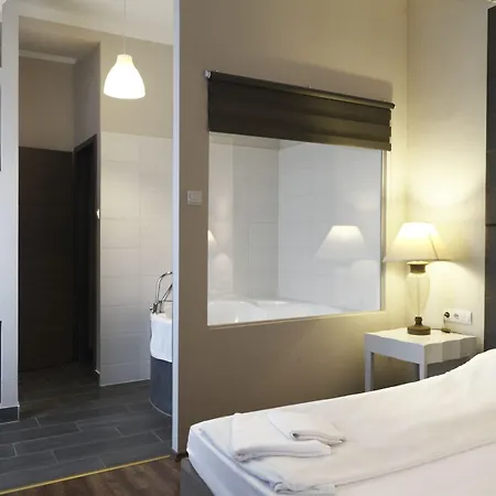 House Octogon Aparthotel 3*