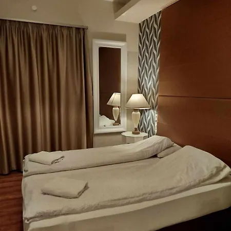 House Octogon Aparthotel 3*