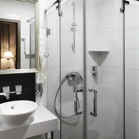 Aparthotel House Octogon 3*