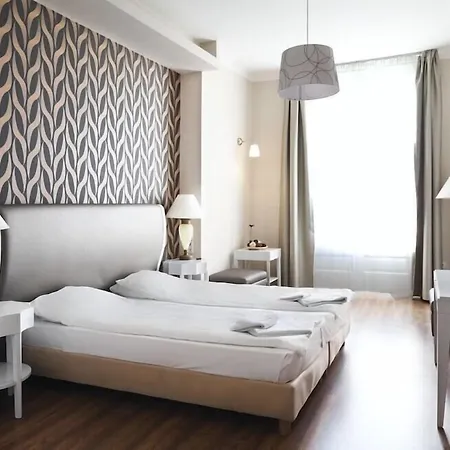 House Octogon Lägenhetshotell 4*