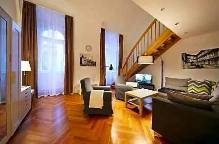 House Octogon