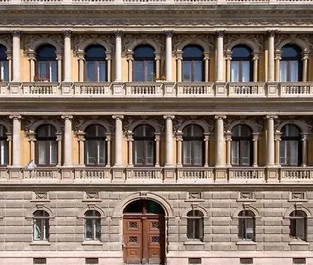 House Octogon Budapest